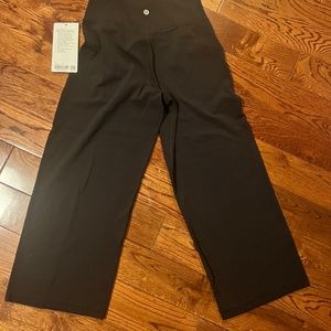 Sz 8 NWT Align Wide Leg Crop